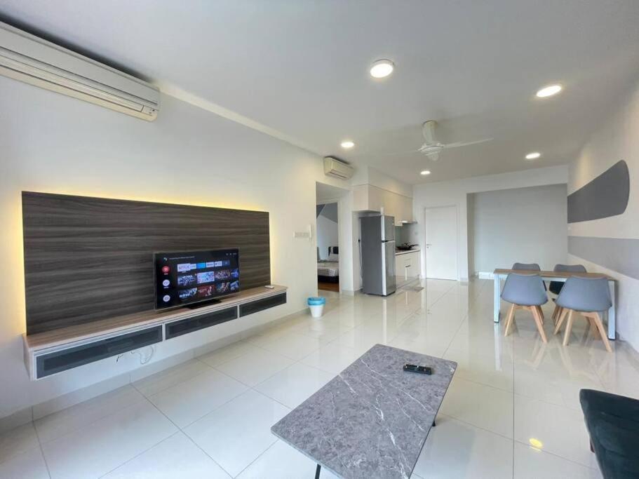 Teega Suites Seaview By Vdo Homestay Nusajaya  Kültér fotó