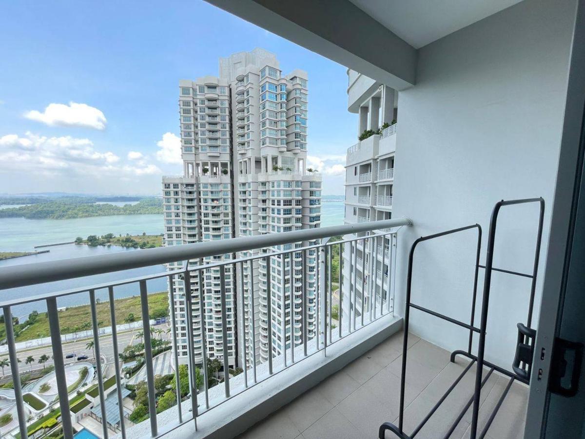 Teega Suites Seaview By Vdo Homestay Nusajaya  Kültér fotó