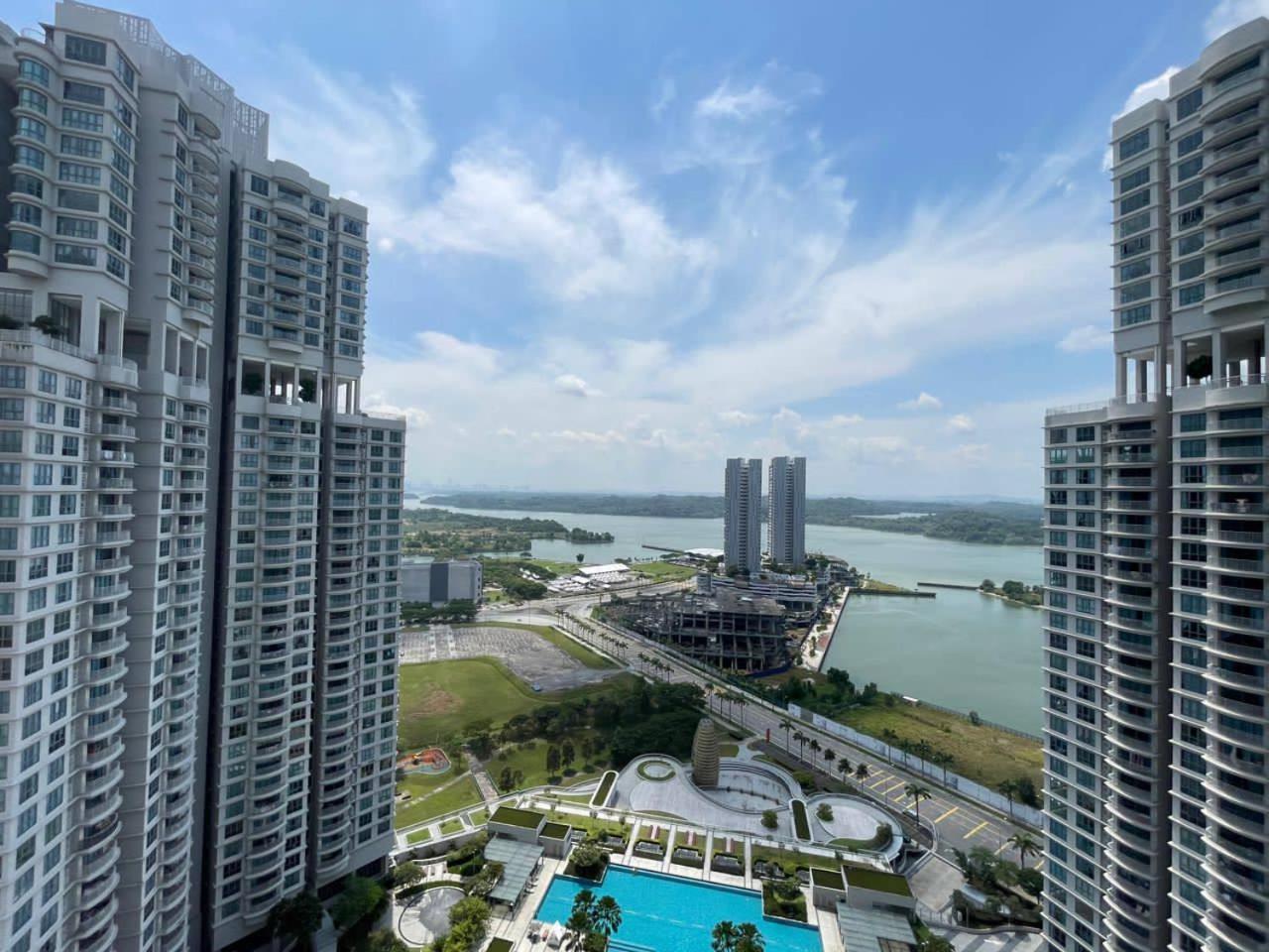 Teega Suites Seaview By Vdo Homestay Nusajaya  Kültér fotó